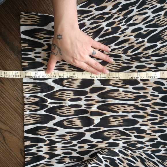 INC women's top animal print size 2 - Picture 8 of 9